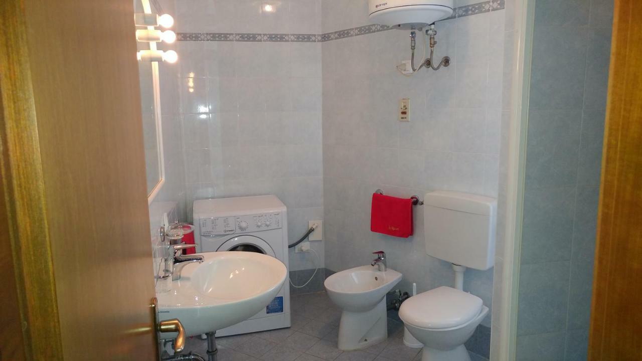 Condominio Moschettieri Trilocale Μπιμπιόνε Εξωτερικό φωτογραφία